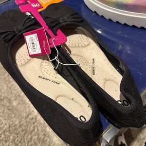 SO Women's Black Memory Foam Flats